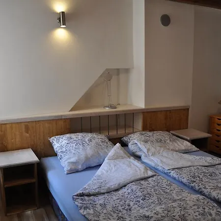 아파트 Casa Petrolli 카노비오